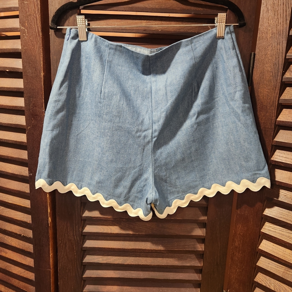 Aaron and Amber Blue Women's Skorts with Cream Detailing - Picture 4 of 6